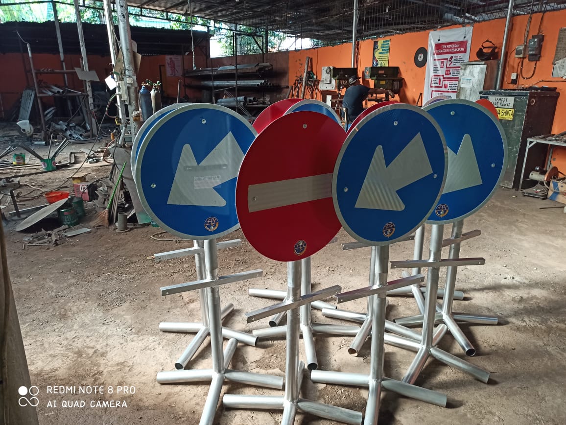 rambu lalu lintas portable